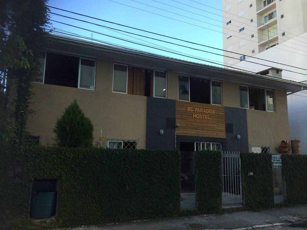 Bc Paradise Hostal *